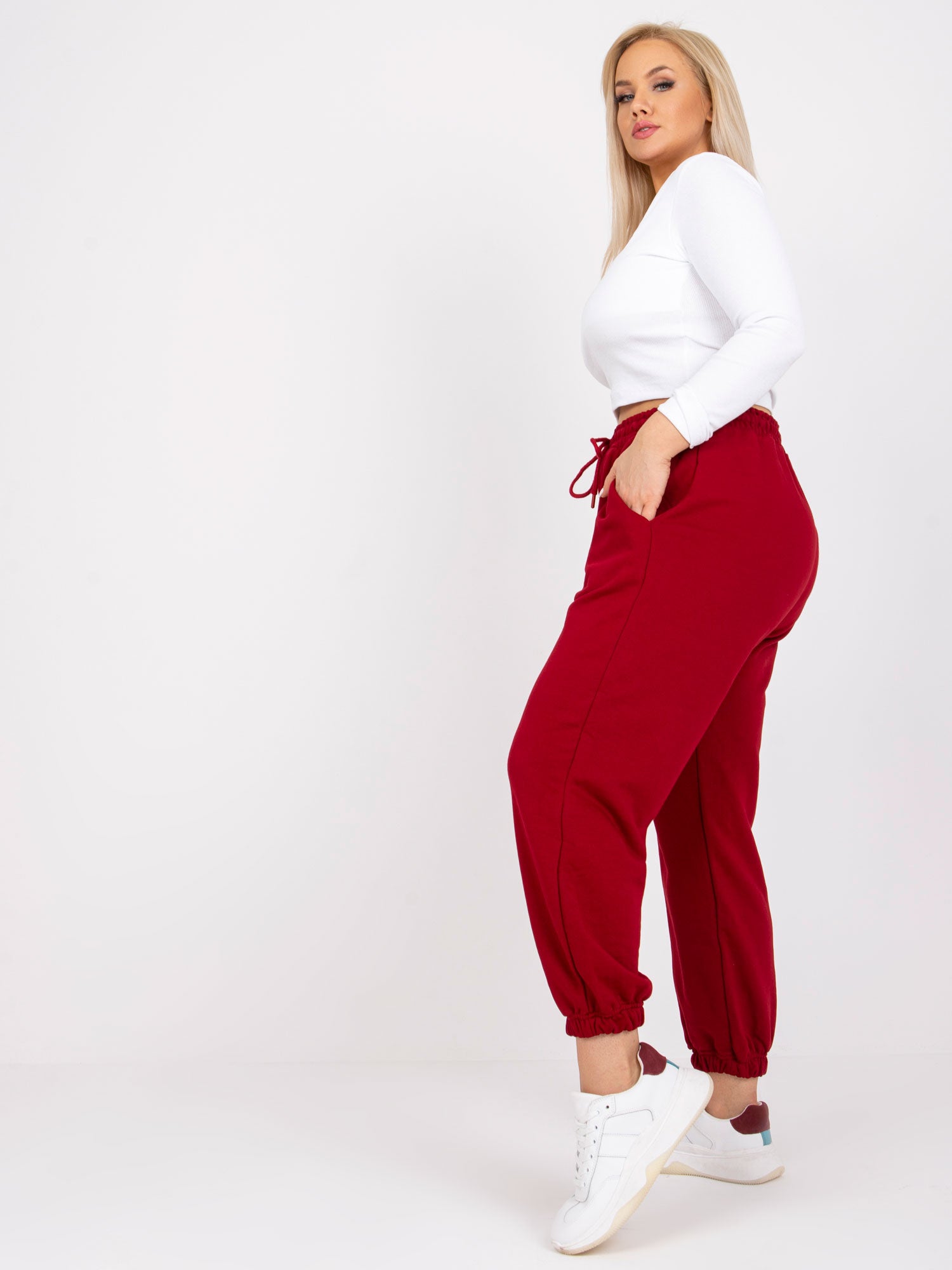 Bordowe bawełniane spodnie dresowe plus size