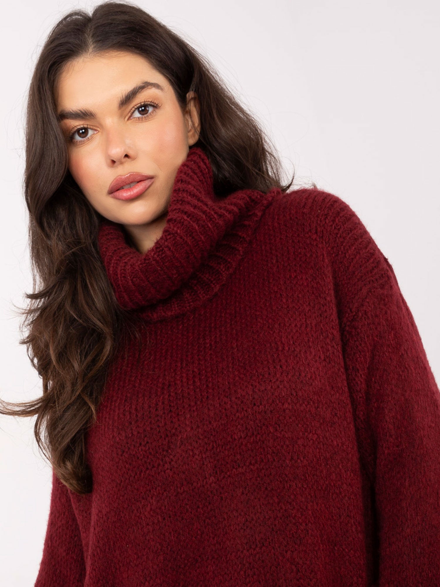 Bordowy damski sweter w jednolitym kolorze