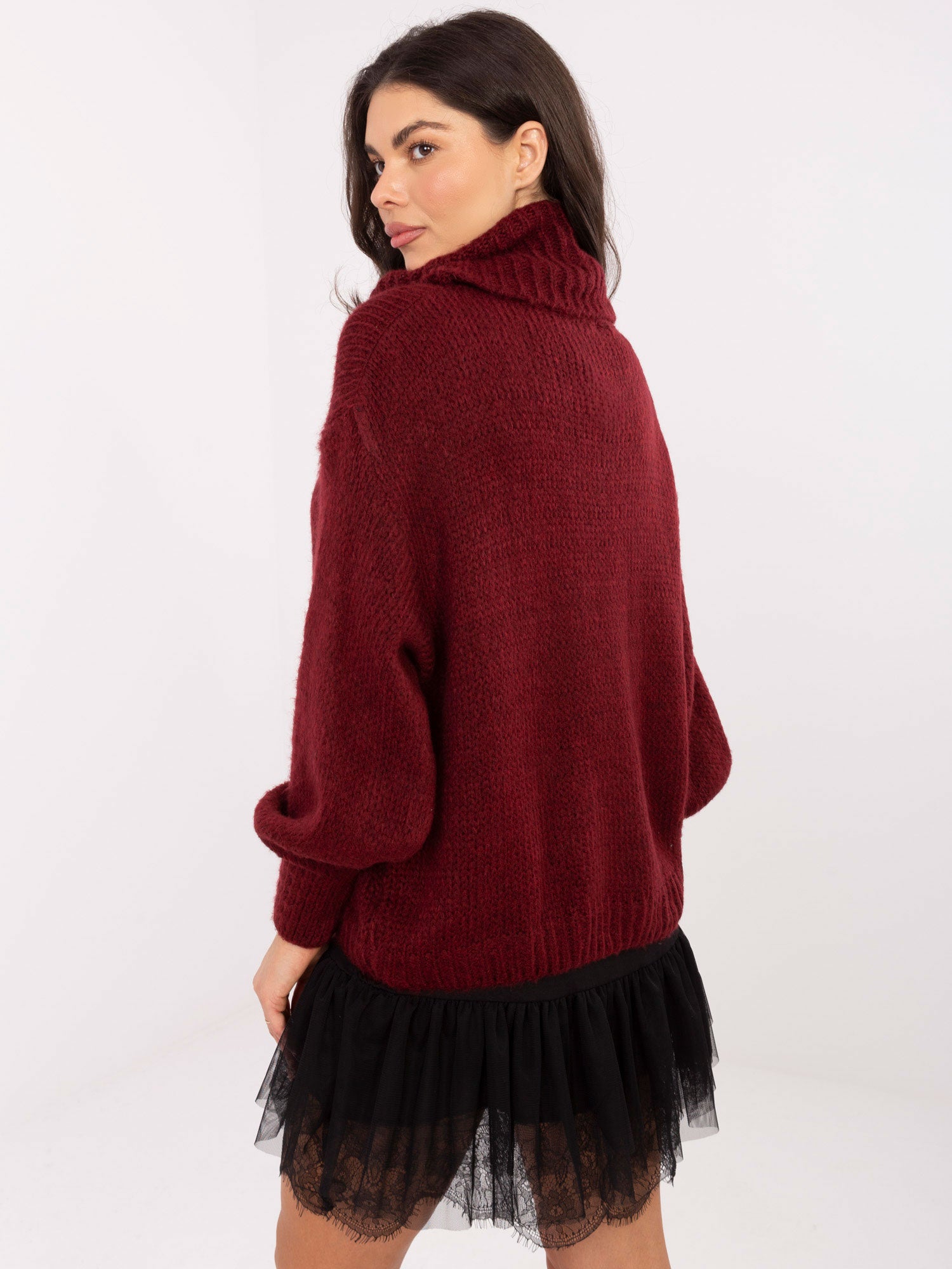 Bordowy damski sweter w jednolitym kolorze