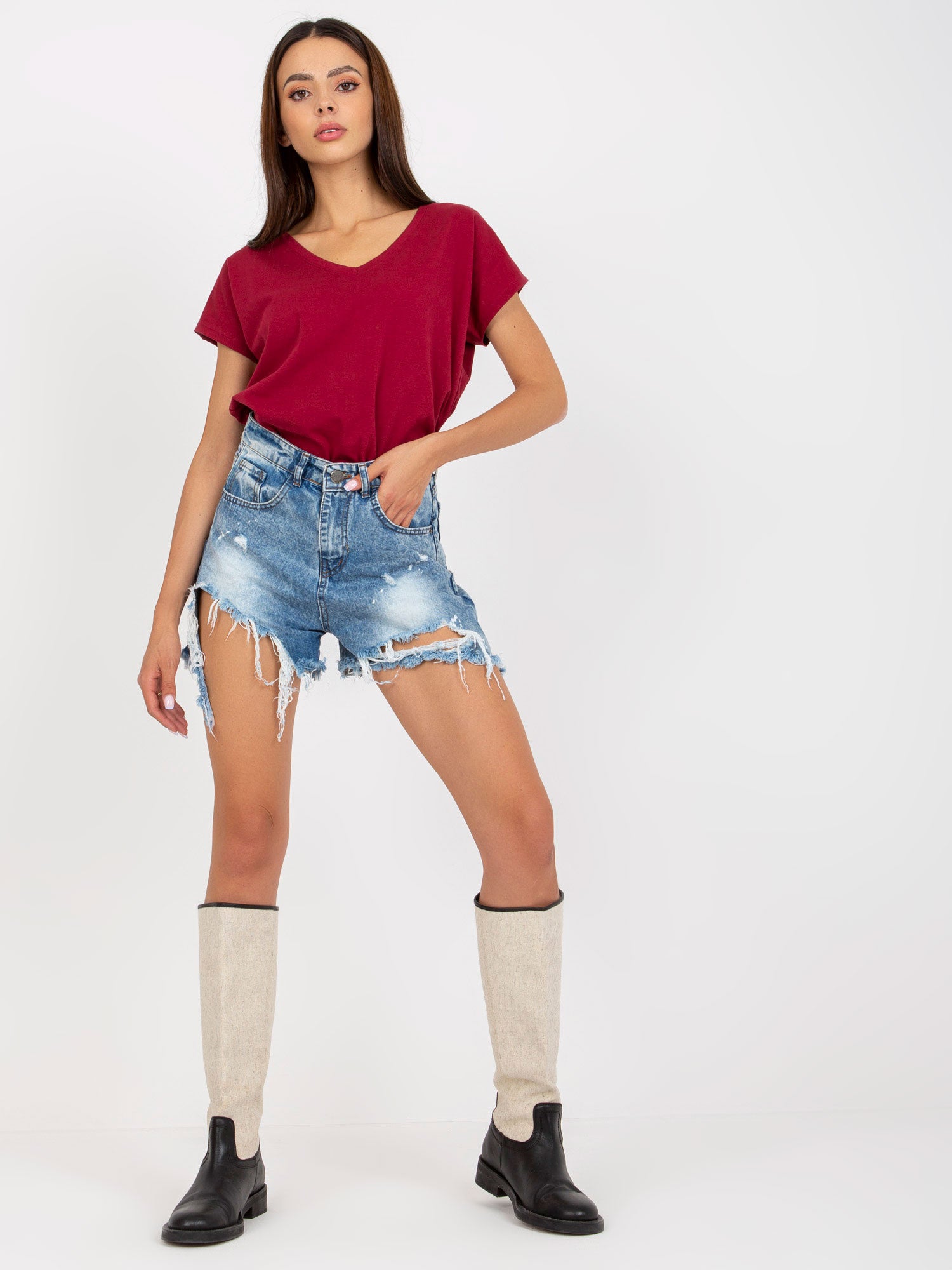 Bordowy damski t-shirt basic z dekoltem w serek
