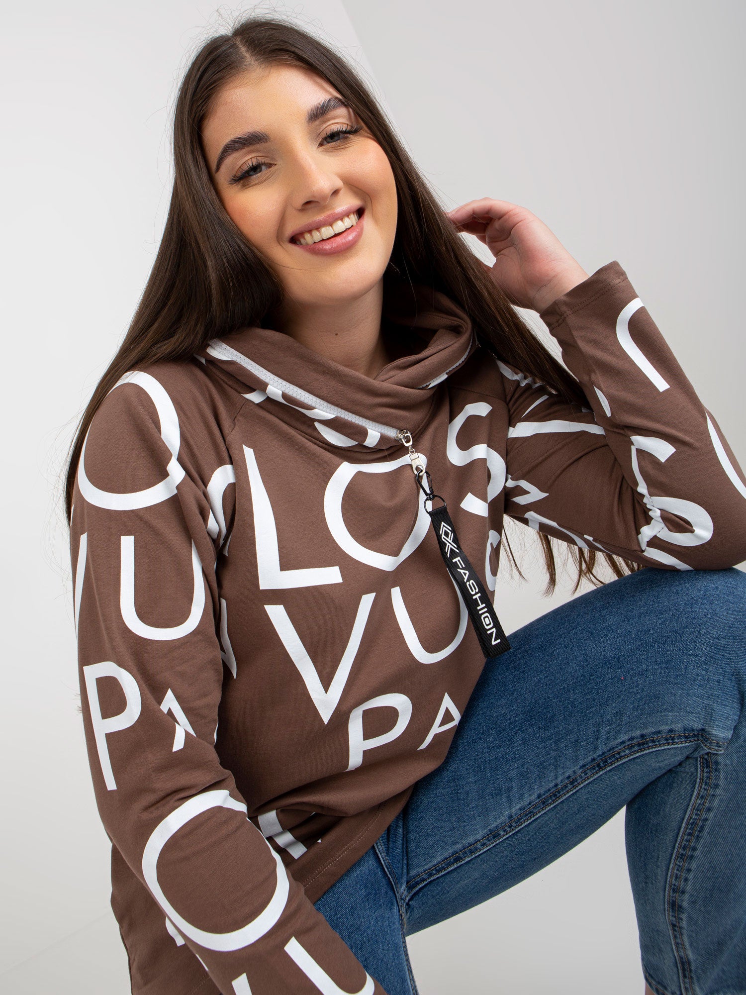 Brązowa bawełniana bluza plus size z literami
