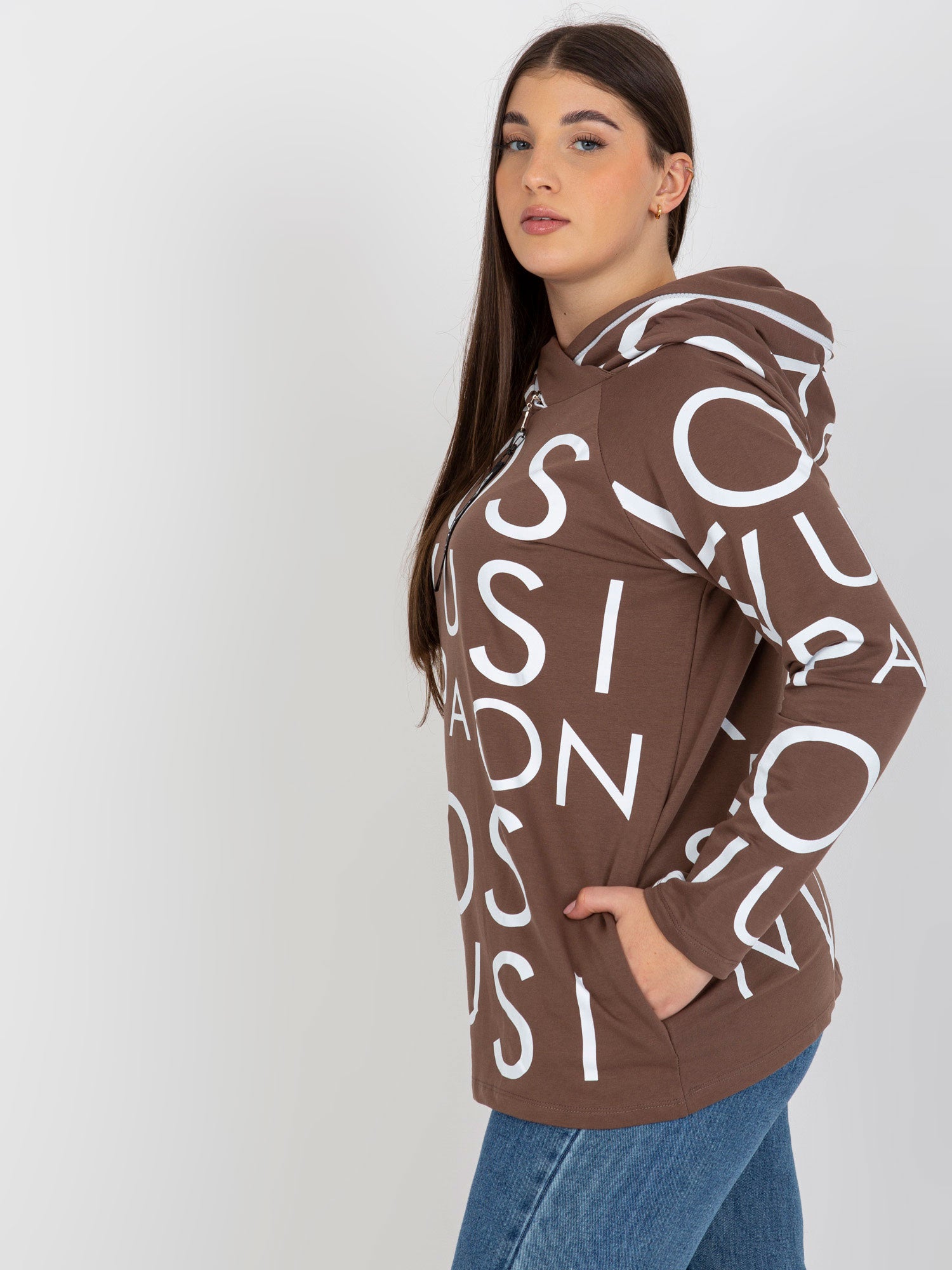 Brązowa bawełniana bluza plus size z literami