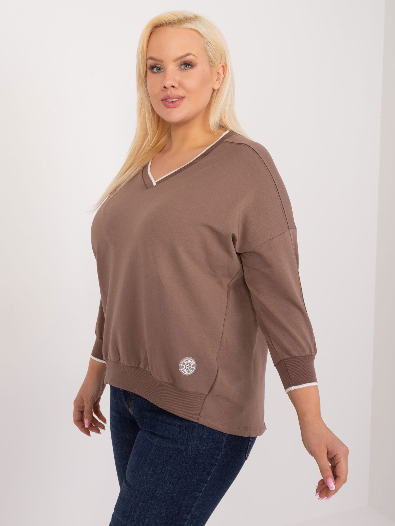 Brązowa bluzka plus size ze ściągaczami