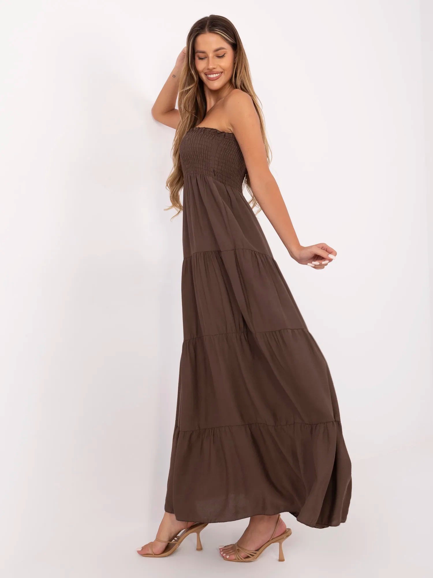 Brązowa maxi sukienka bandeau z wiskozą