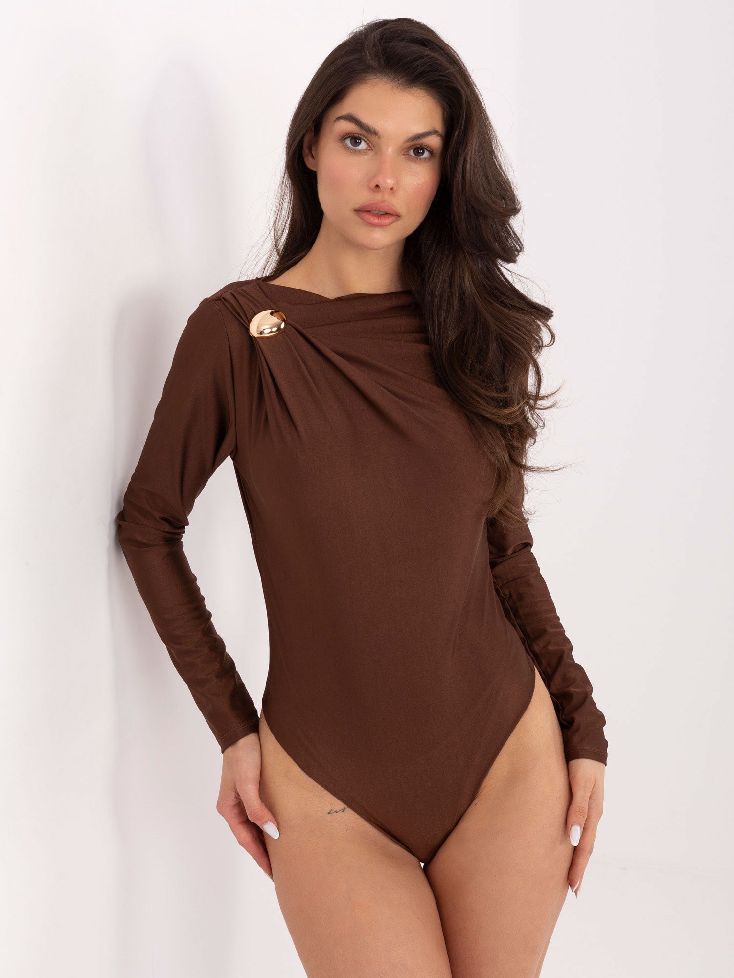Brązowe eleganckie body z długim rękawem
