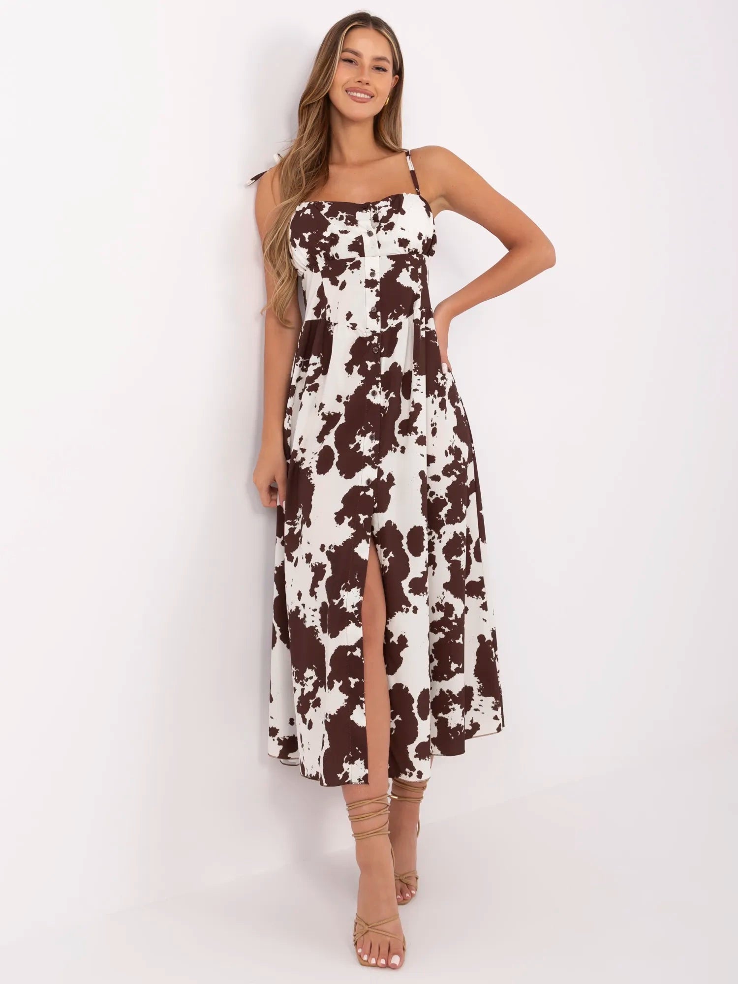 Brązowo-ecru letnia sukienka w krowi print