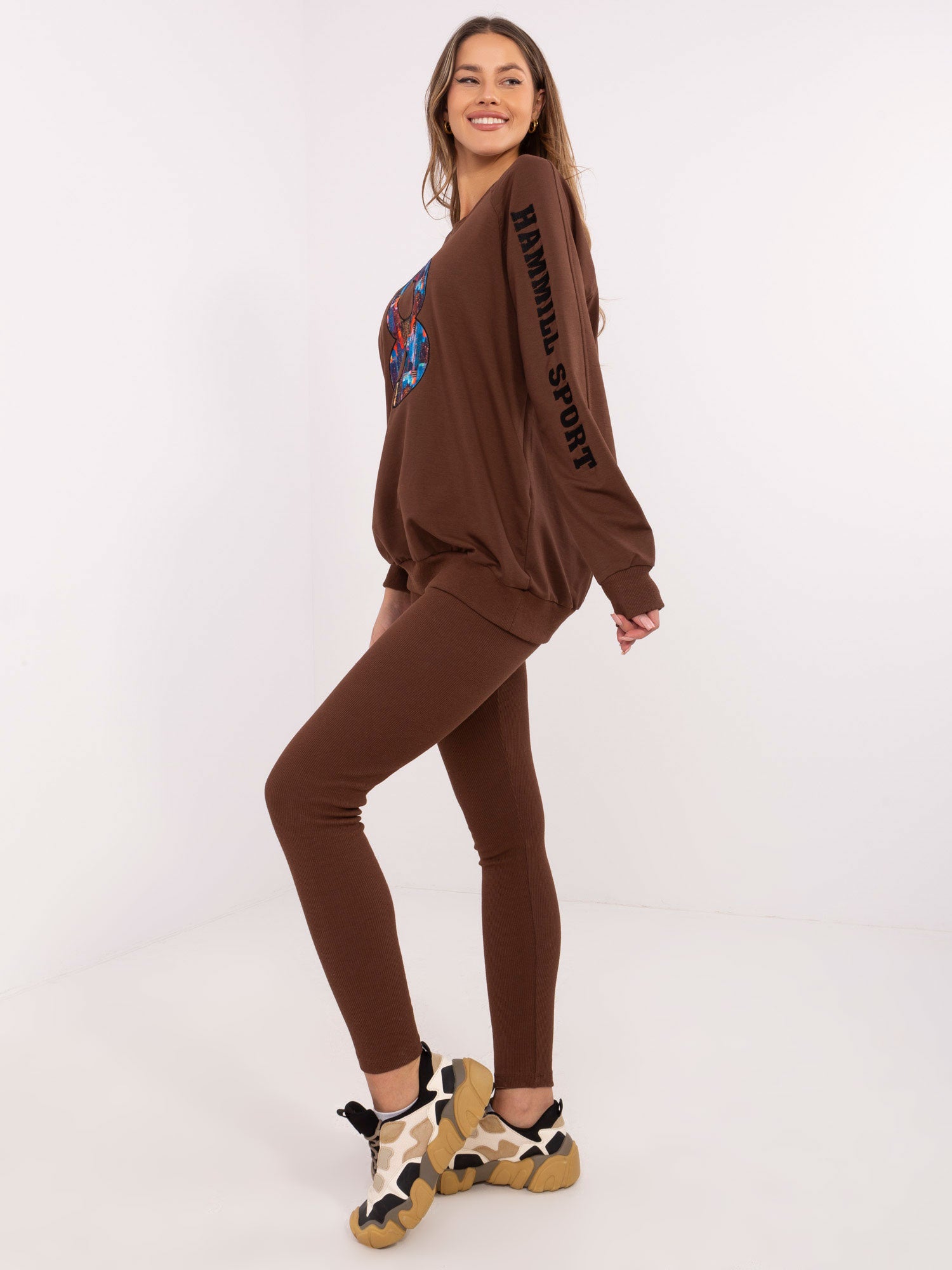 Brązowy casualowy komplet damski z bluzą oversize