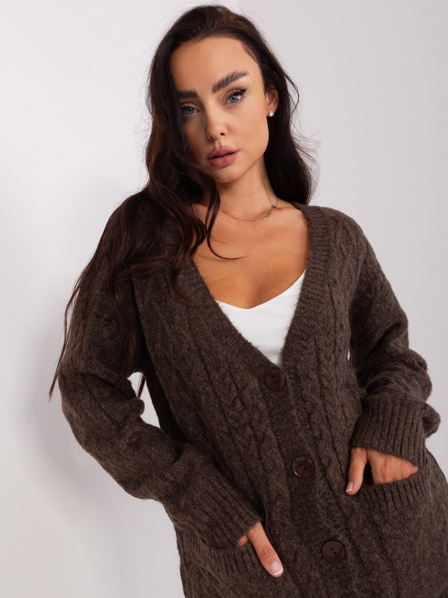 Brązowy sweter rozpinany