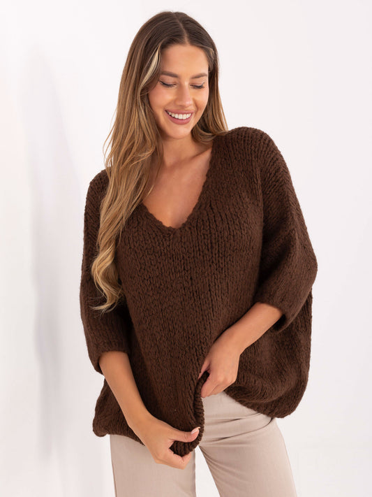 Brązowy sweter oversize w jednolitym kolorze