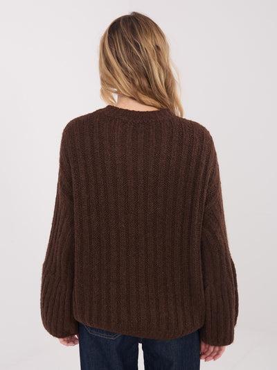 Brązowy sweter oversize w jednolitym kolorze