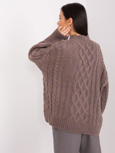 Brązowy sweter z warkoczami i ściągaczami