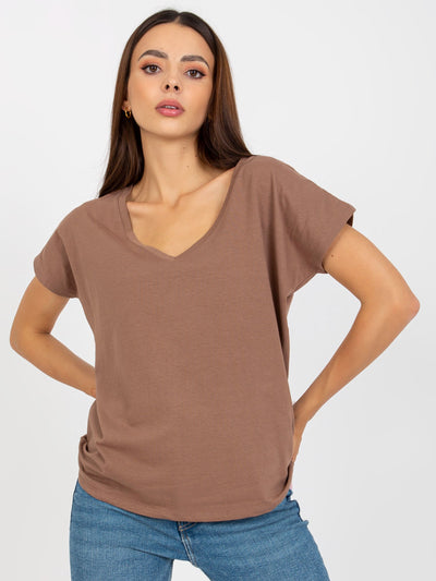 Brązowy t-shirt basic z dekoltem w serek