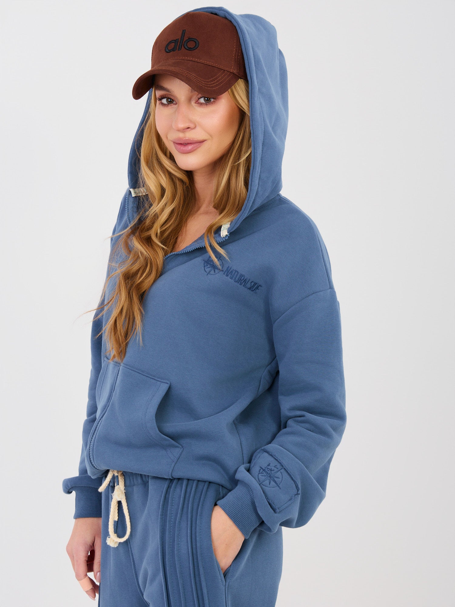 NATURAL SIDE Brudnoniebieska bluza oversize z suwakiem