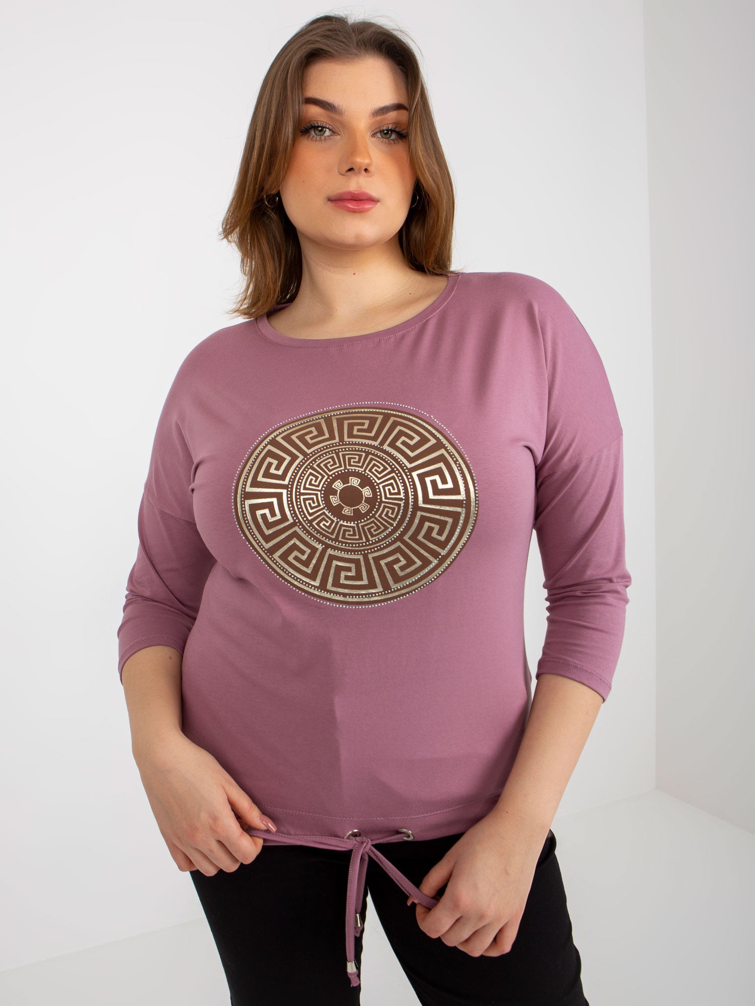 Brudnoróżowa bluzka plus size ze ściągaczem