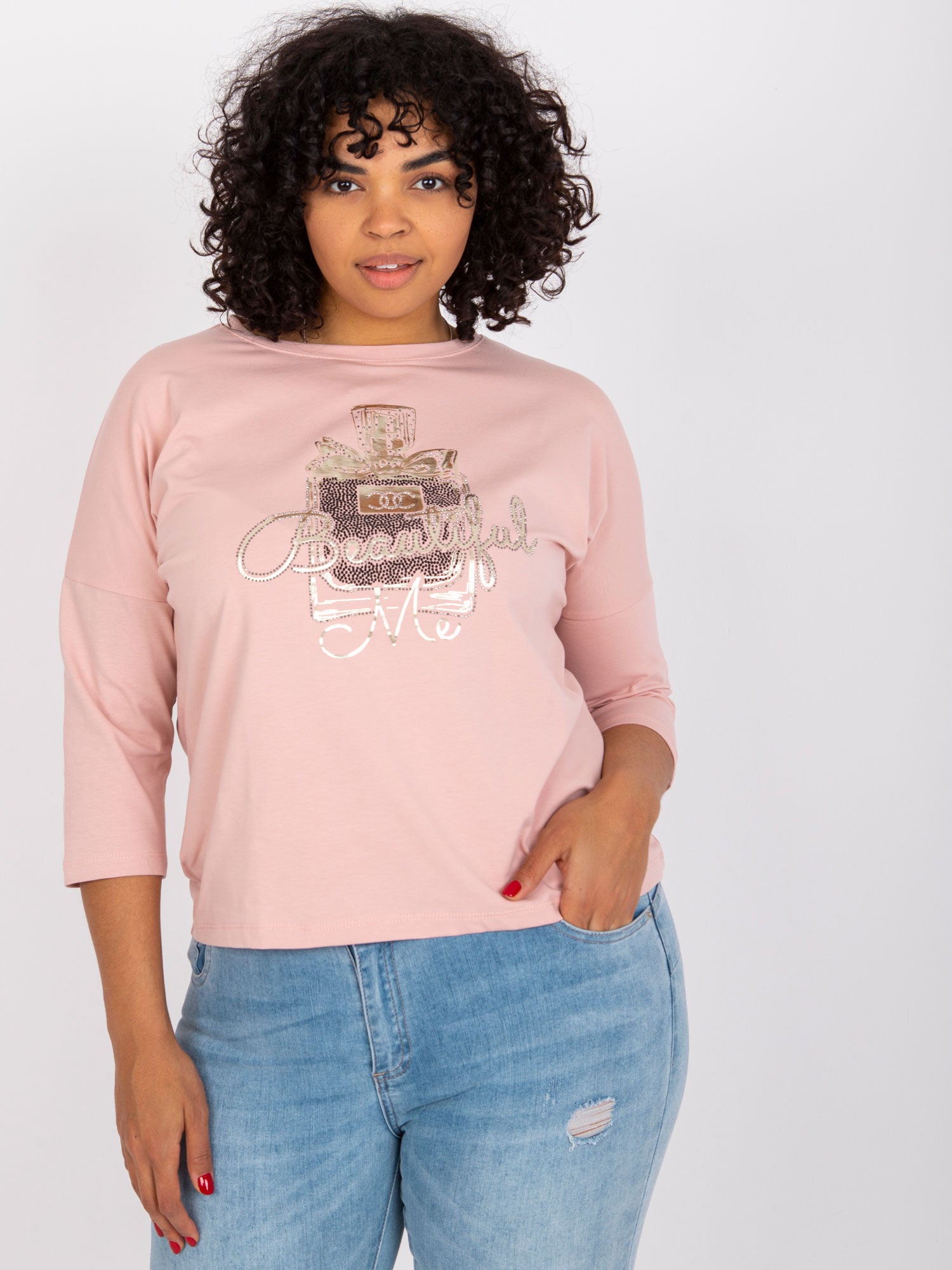 Brudnoróżowa bawełniana bluzka plus size z printem