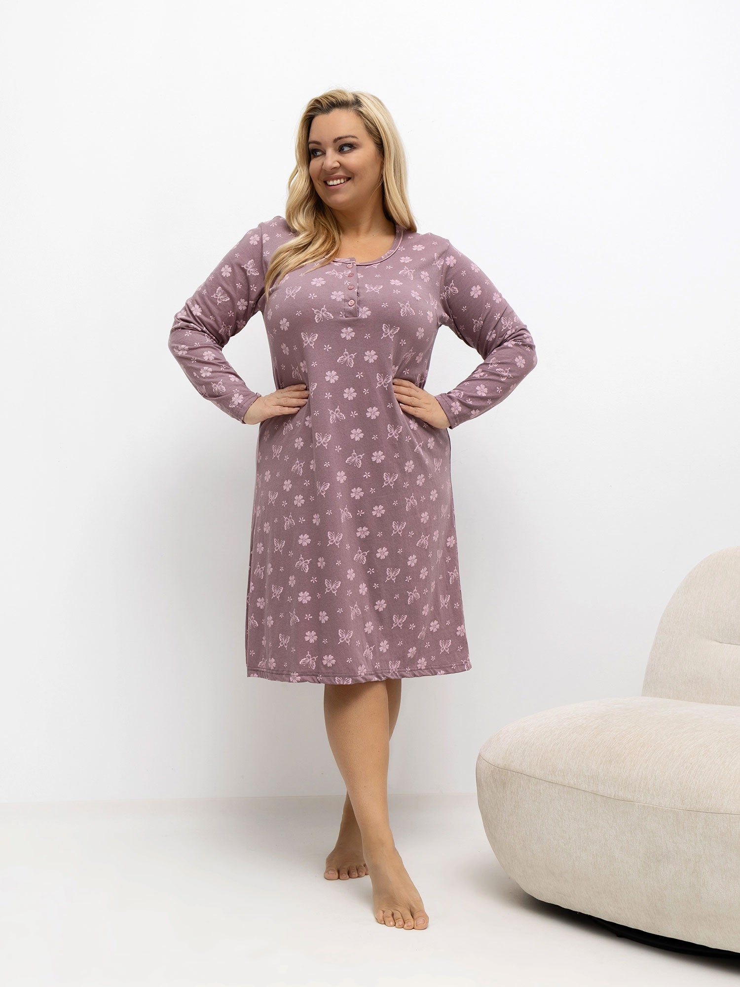 Brudnoróżowa nocna koszula plus size z bawełny