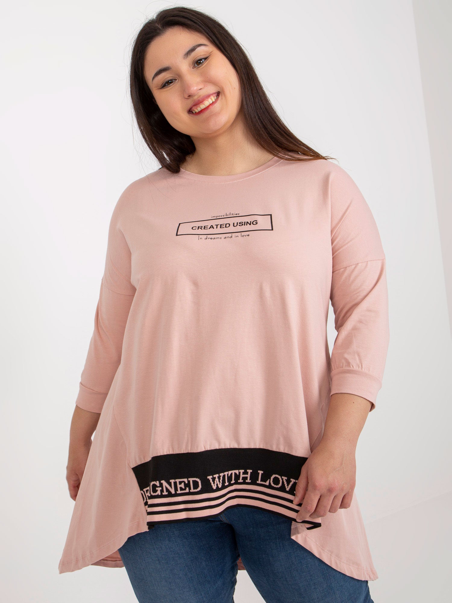 Brudnoróżowa tunika plus size z rękawem 3/4