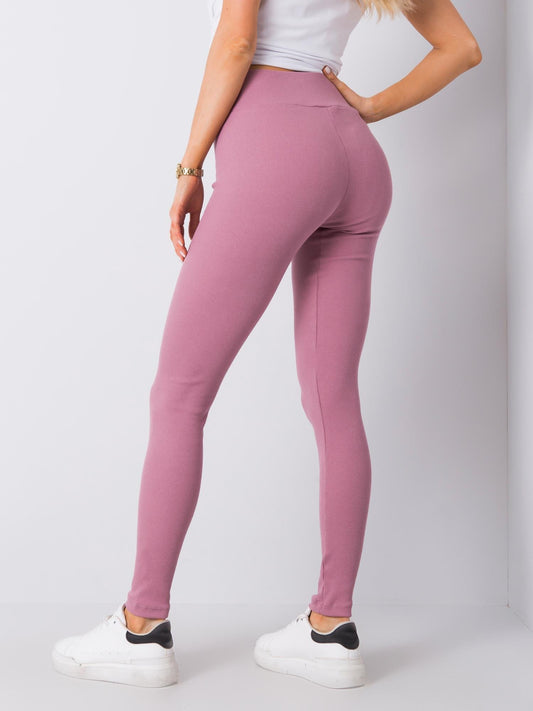 Brudnoróżowe legginsy basic w prążek