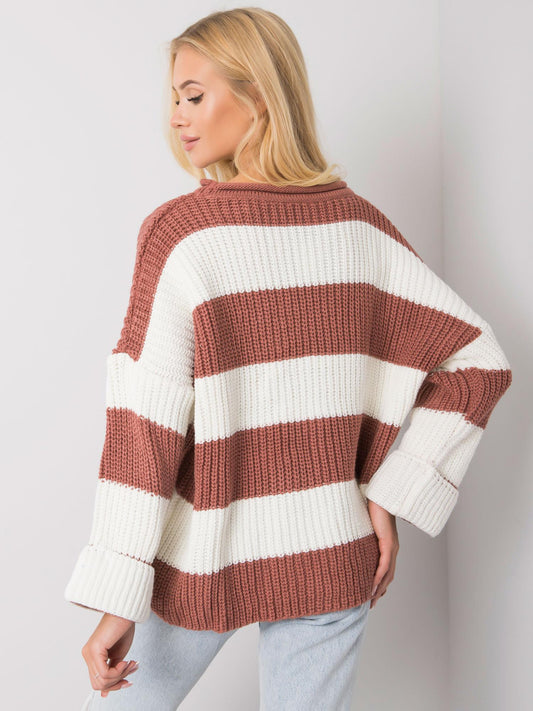 Brudnoróżowy sweter z wełną