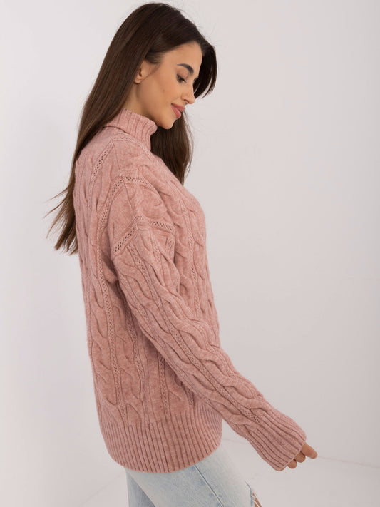 Brudnoróżowy sweter golf z ażurowym wzorem