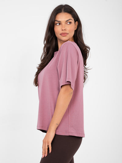RUE PARIS Brudnoróżowy t-shirt z dłuższym tyłem