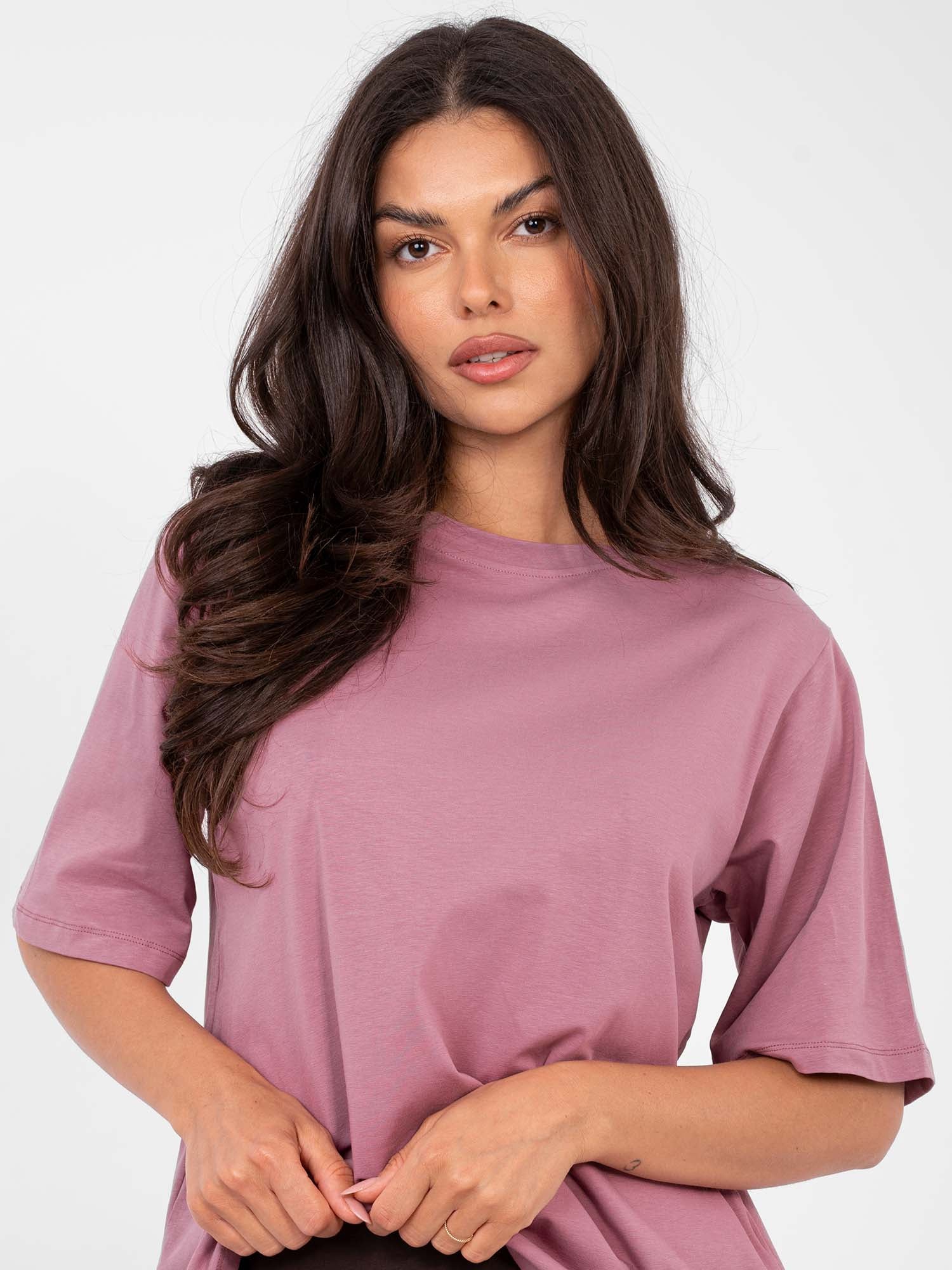 RUE PARIS Brudnoróżowy t-shirt z dłuższym tyłem