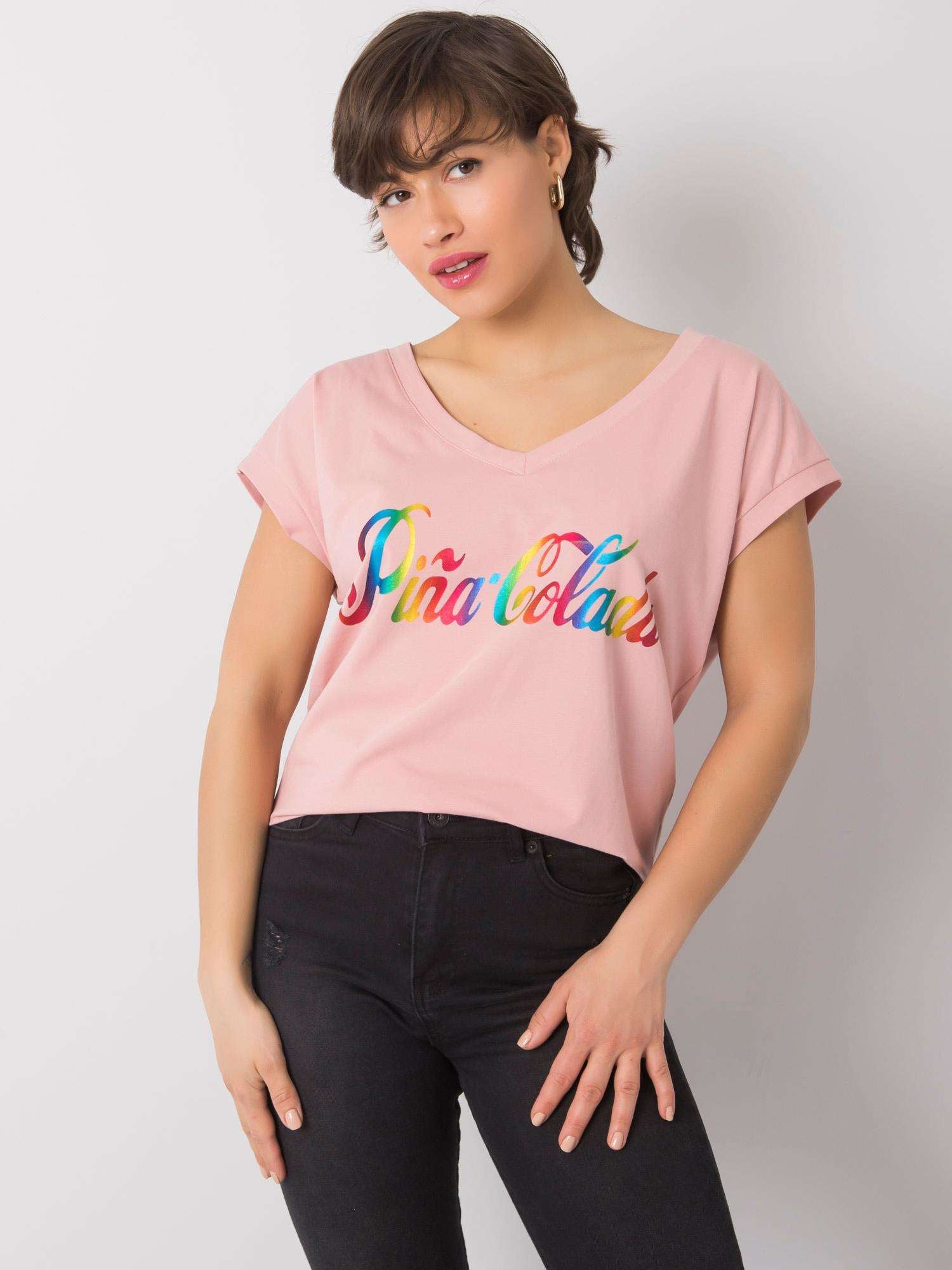 Brudnoróżowy t-shirt z kolorowym nadrukiem