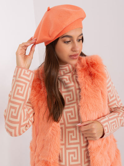Brzoskwiniowy beret zimowy z kaszmirem