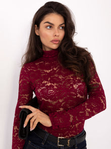 Burgundowa dopasowana bluzka z koronki