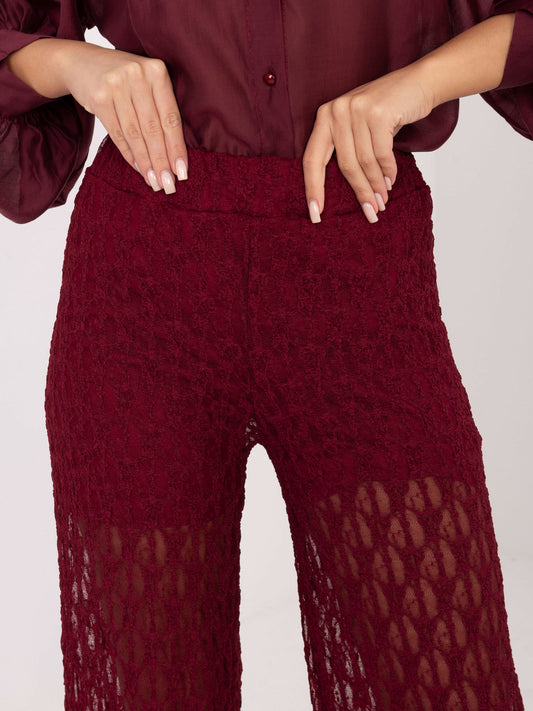 Burgundowe eleganckie spodnie z koronki