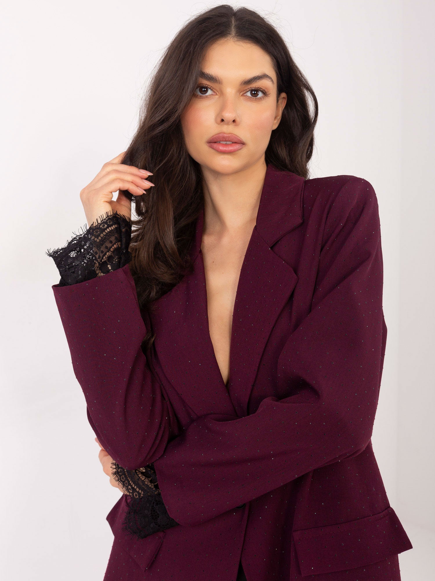 Burgundowo-czarna elegancka marynarka z koronką