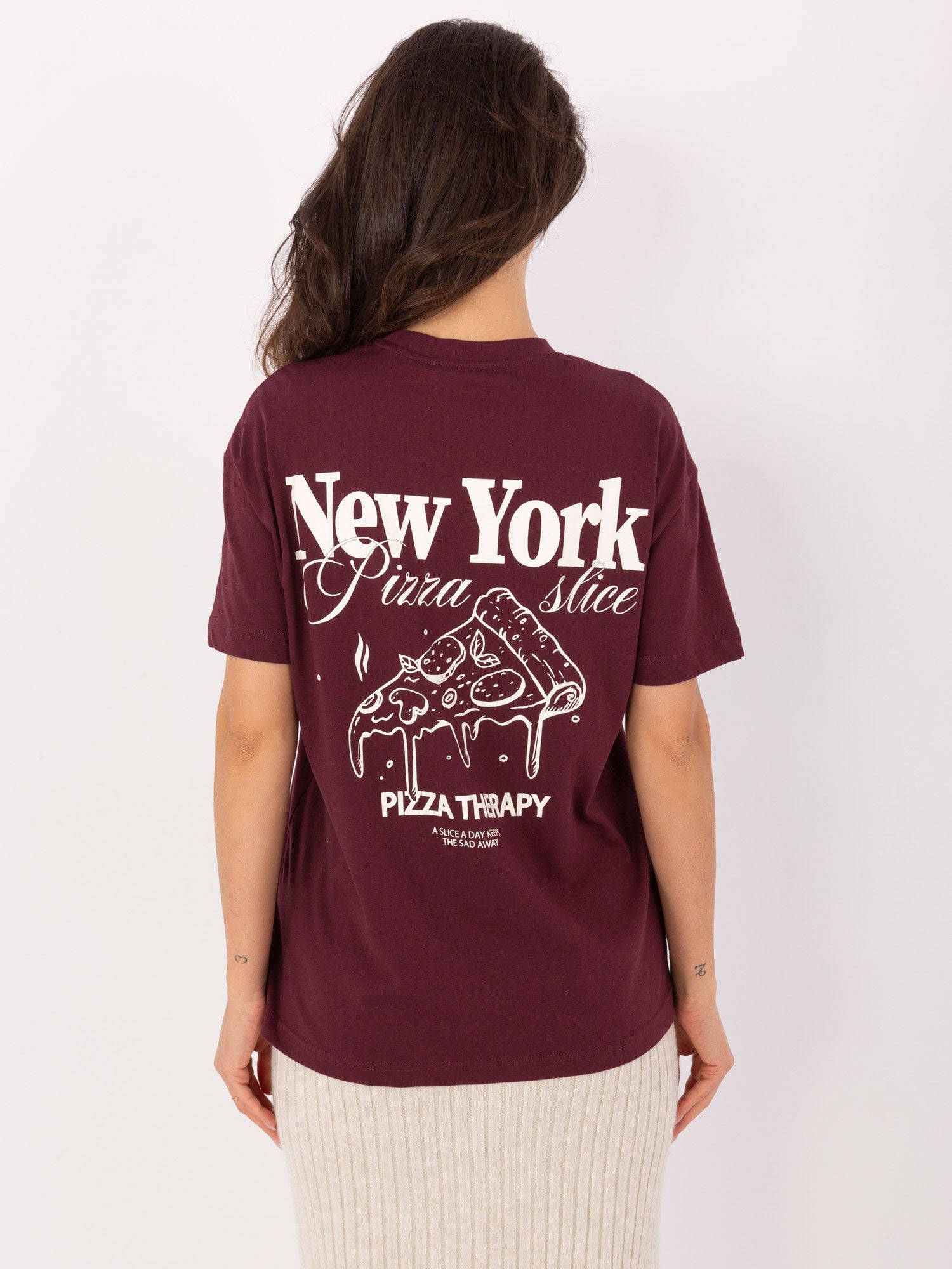 SUBLEVEL Burgundowy t-shirt z nadrukiem na plecach