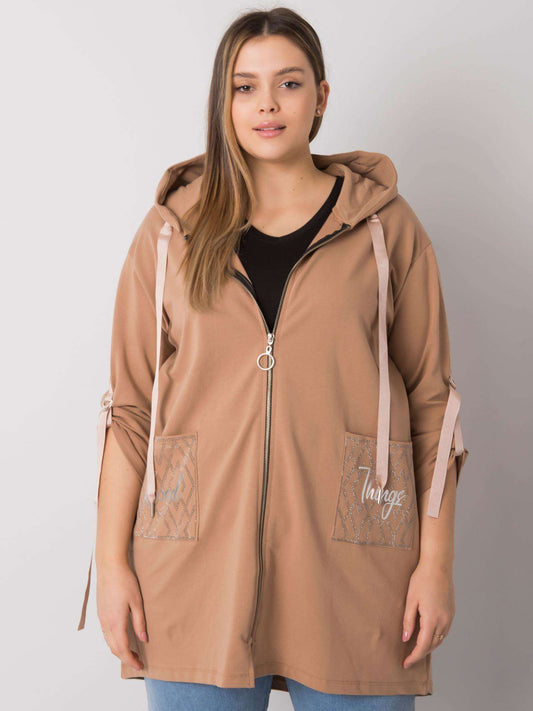 Camelowa bluza plus size z kapturem i aplikacjami
