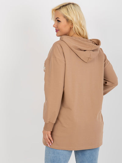 Camelowa dłuższa bluza plus size z kapturem