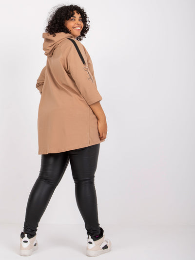 Camelowa dresowa bluza plus size z aplikacją