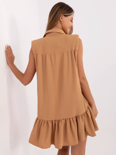 RUE PARIS Camelowa mini sukienka z guzikami