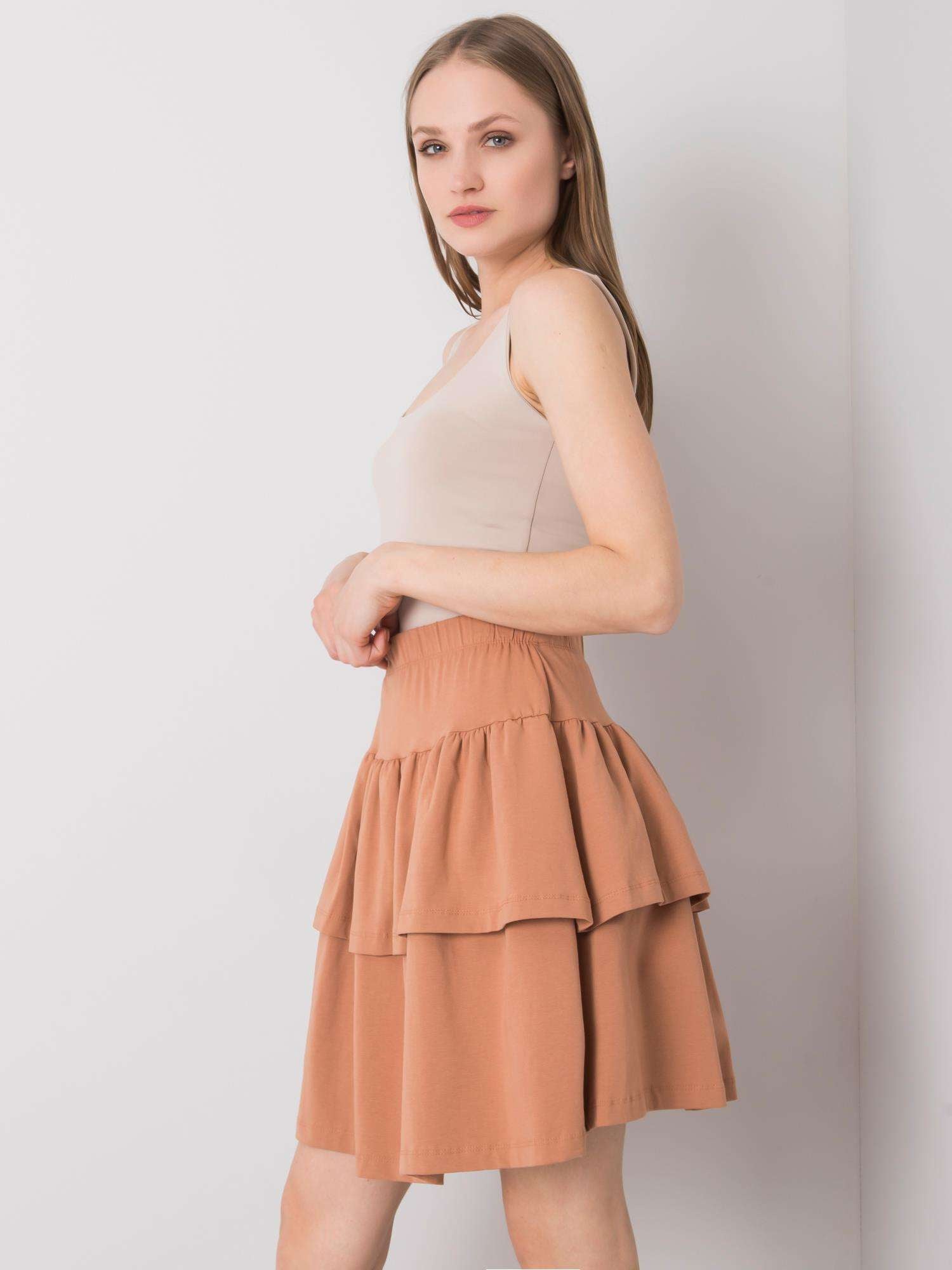 Camelowa spódnica mini rozkloszowana