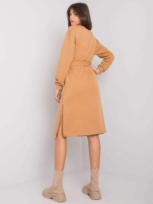 RUE PARIS Camelowa sukienka bawełniana z wiązaniem