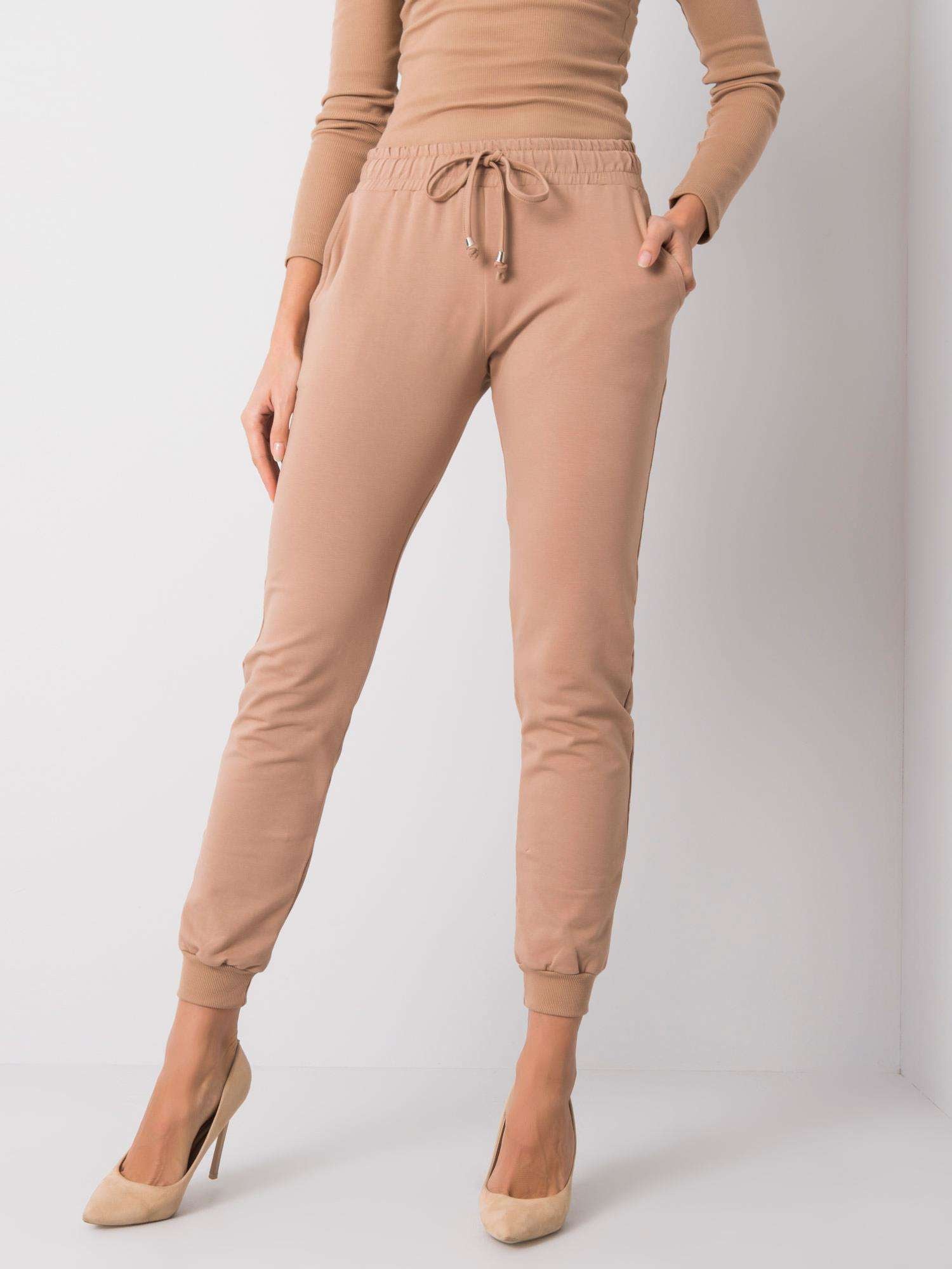 Spodnie dresowe basic camelowe