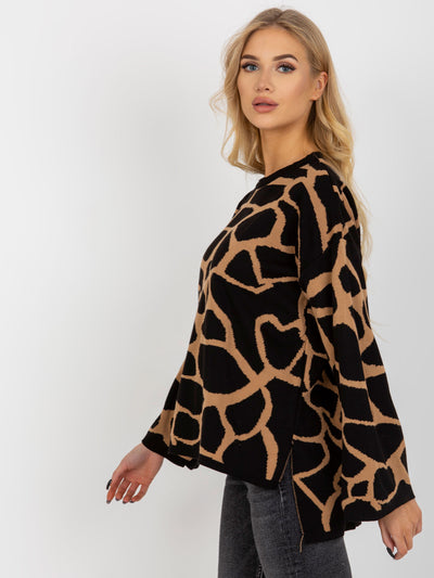 Camelowo-czarny damski sweter oversize we wzory