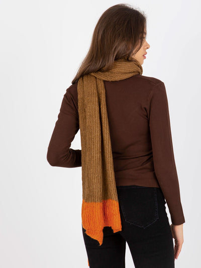 Camelowo-pomarańczowy dzianinowy szal damski