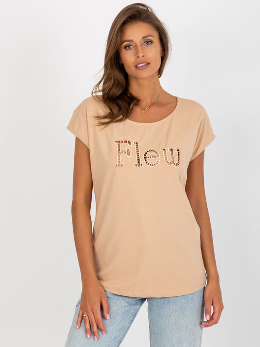 Camelowy t-shirt jednokolorowy z napisem