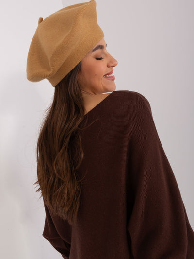 Camelowa damska czapka zimowa typu beret