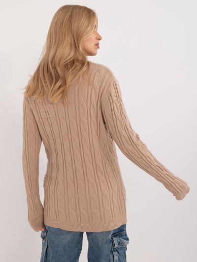 Camelowy sweter z warkoczami i okrągłym dekoltem