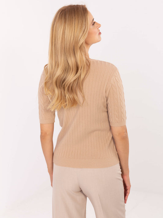 Camelowy damski sweter z domieszką wiskozy
