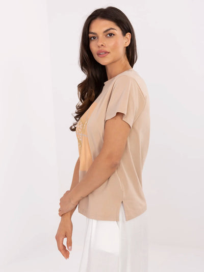 Camelowy t-shirt z nadrukiem motyla