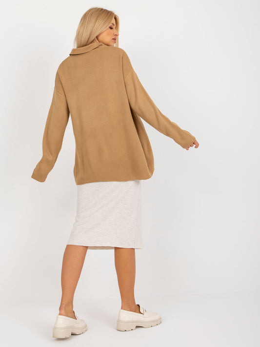 Camelowy damski sweter oversize z kołnierzykiem RUE PARIS