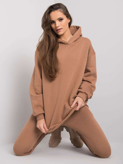 Camelowy dresowy komplet ze spodniami