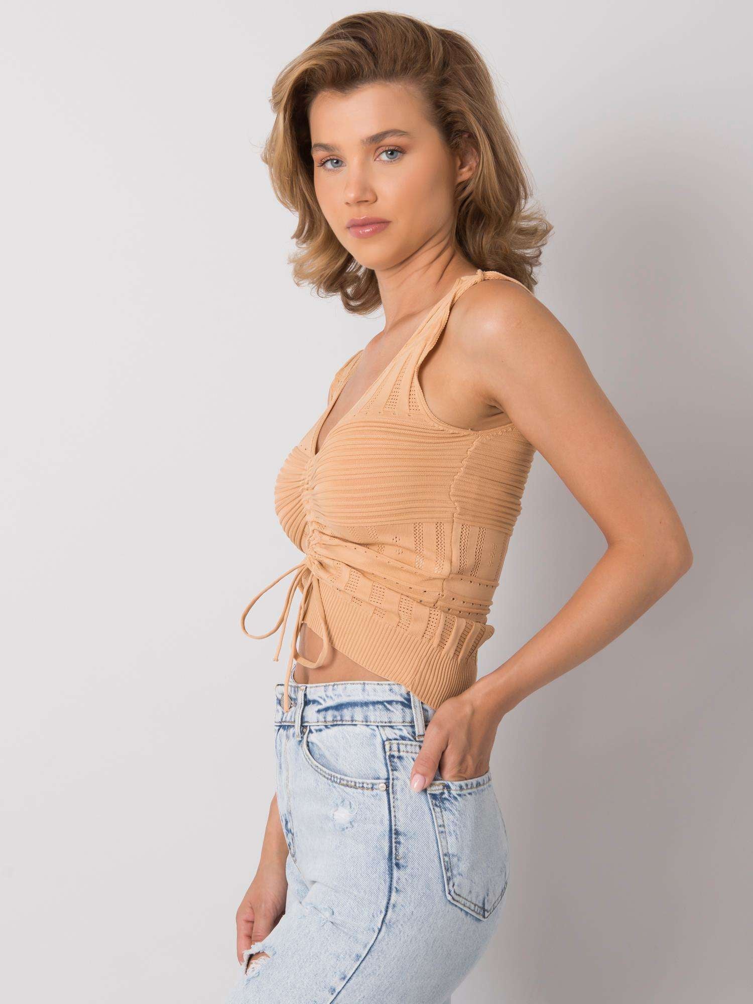 Camelowy top damski ze ściągaczem