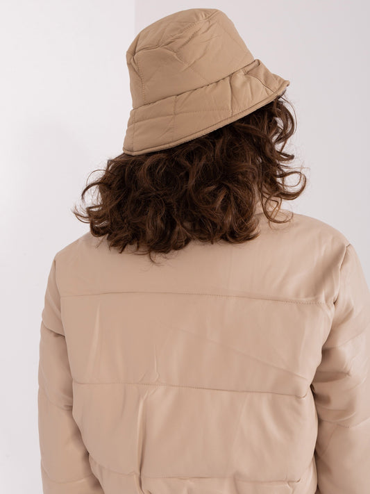 Camelowy pikowany kapelusz bucket hat